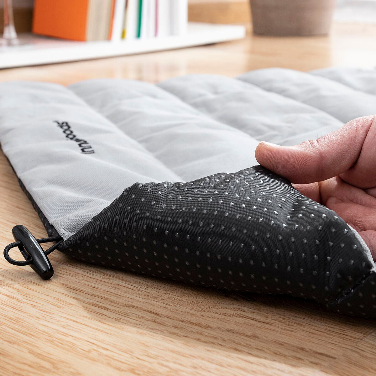 Cama Portátil Impermeable para Mascotas Huismat InnovaGoods